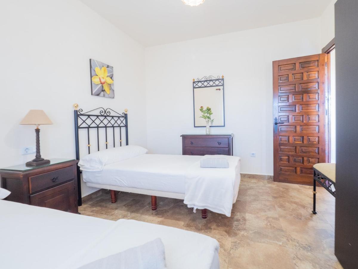Cubo'S Finca La Higuera อาเลาริน เดลา ตอร์เร ภายนอก รูปภาพ